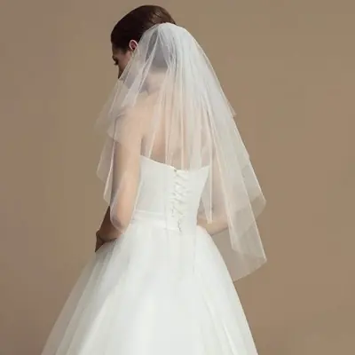 Image de Voile de Mariée Court Blanc Ivoire à 2 Niveaux