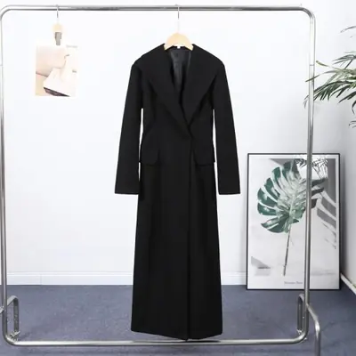 Image de Manteau Noir Élégant Femme Col Montant