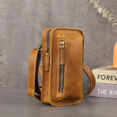 Image de Sac Bandoulière Vintage en Cuir Crazy Horse pour Hommes