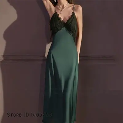 Image de Ensemble Dentelle & Soie - Robe de Nuit Élégante
