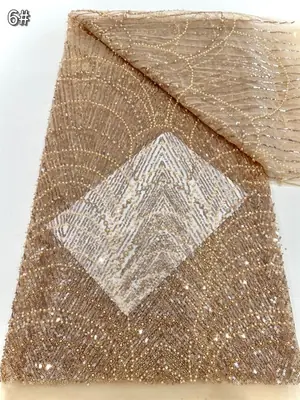 Image de Tissu Africain Luxueux avec Paillettes & Perles - Idéal pour Robes de Mariage 2025
