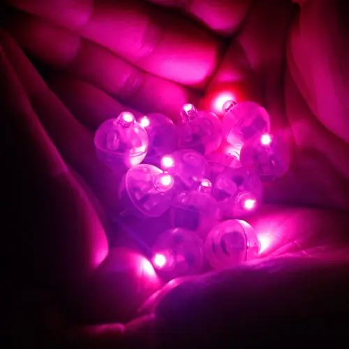 Image de Lumières LED Boules Lumineuses - Décor Fêtes Élégant