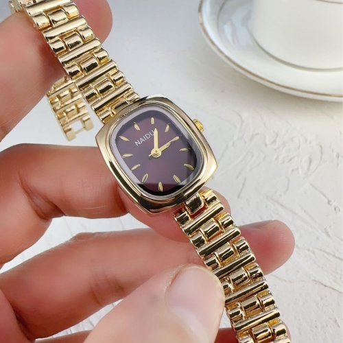 Image of Elegant Women's Vintage-Inspired Quartz Watch with Light Luxury Design and Retro Medieval Aesthetic