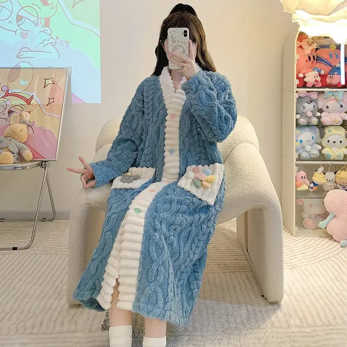 Image de Pyjama Hiver Femme 5XL - Robe Chaude en Velours Corail