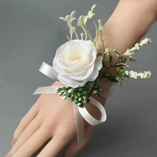 Image de Bouquet de Demoiselle d'Honneur Blanc - Fleur Artificielle Élégante