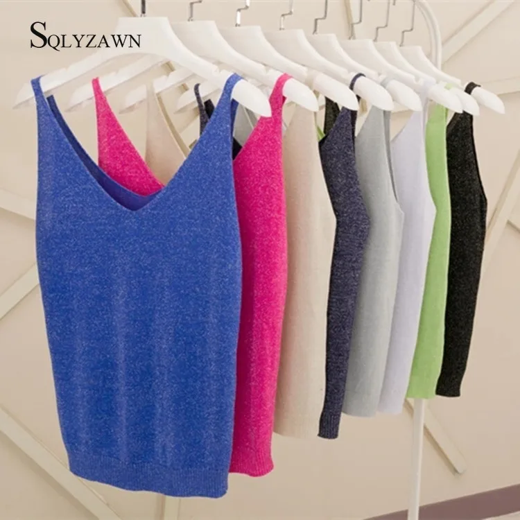 Immagine di Canotta Donna Senza Maniche in Sete Brillante con Scallo a V, Lavorata a Maglia, Stile Sexy e Glitter, Perfetta per Club e Occasioni Speciali