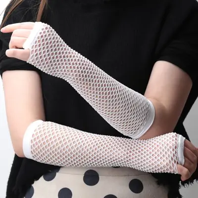Image de Gants Longs Sans Doigts Gothiques Noirs - Style Sexy et Élégant