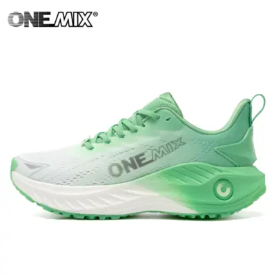 Image de Baskets Respirantes Légères pour Hommes et Femmes - Course & Sport