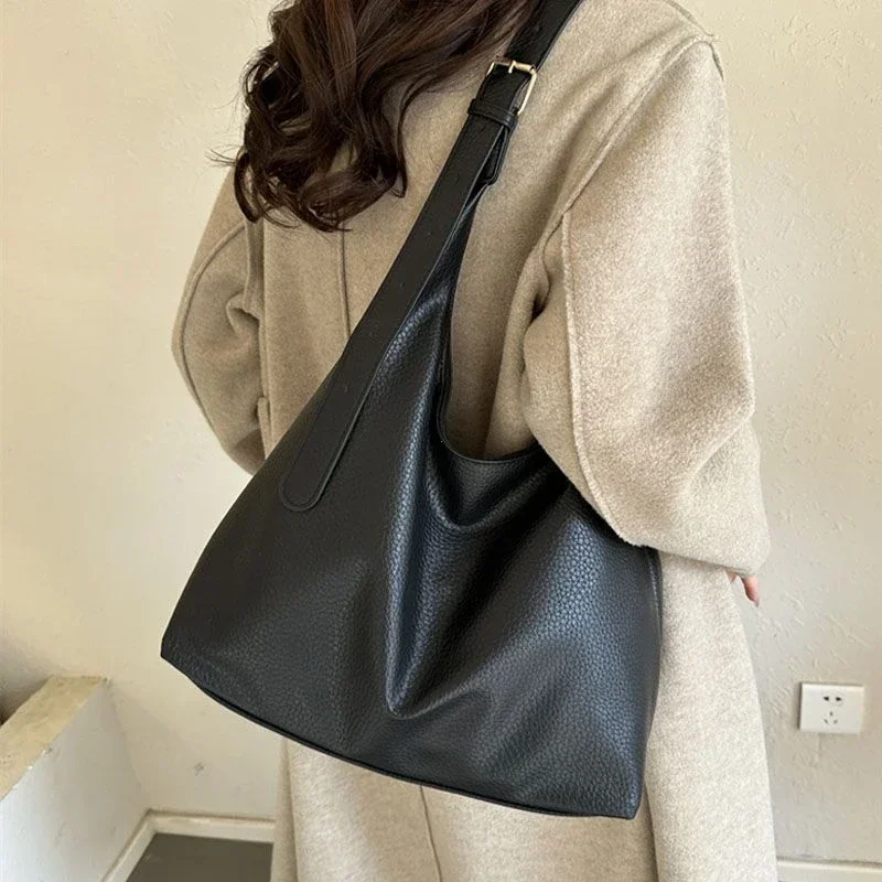 Image de Sac Fourre-Tout en Cuir Tendance 2024