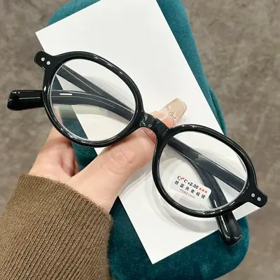 Image de Lunettes de Lecture Ultralégères Ovales - Style & Confort