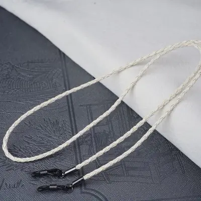 Image de Lunettes en Cuir avec Chaîne Tressée - Accessoire Outdoor
