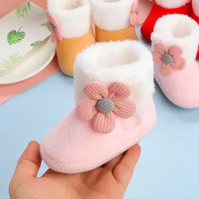 Chaussons Bébé Confortables avec Pompon - Hiver & Printemps
