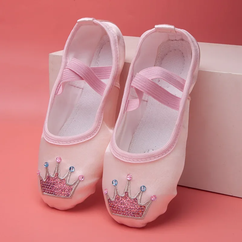 Imagen de Zapato de baile para niños, suela suave para practicar garra de gato, bordado satinado, Ballet, cuerpo, Yoga, niña, zapatos de gimnasia interior