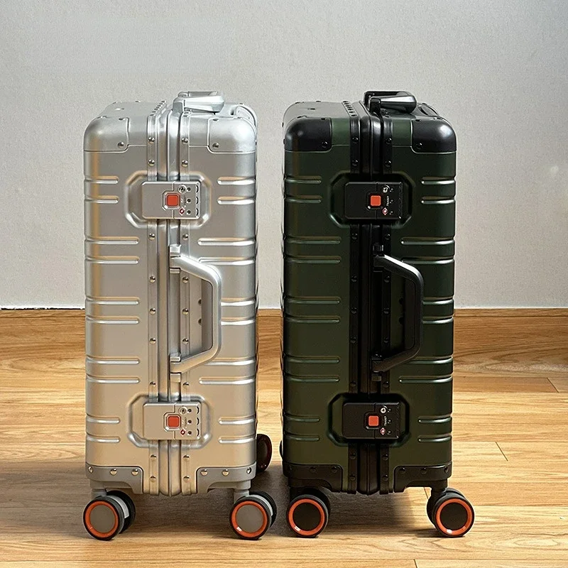 Bild von Eleganter Aluminium-Magnesium Reisekoffer – Business Trolley für Herren