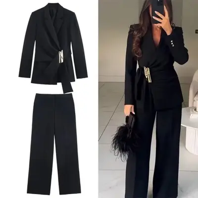 Image de Blazer & Pantalon Femme - Tenue Chic à Boucle