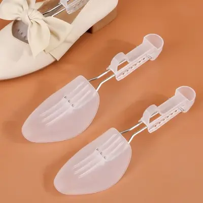 Image de Arbres à Chaussures Réglables Blanc & Noir - Paire Universelle