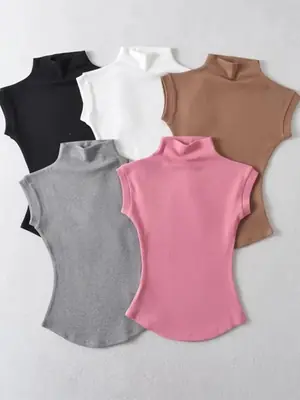 T-Shirt Col Roulé Féminin - Style Streetwear Élégant