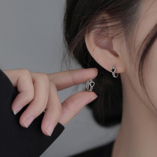 Imagen de Pendientes de Corazón en Plata 925 - Elegantes y Románticos