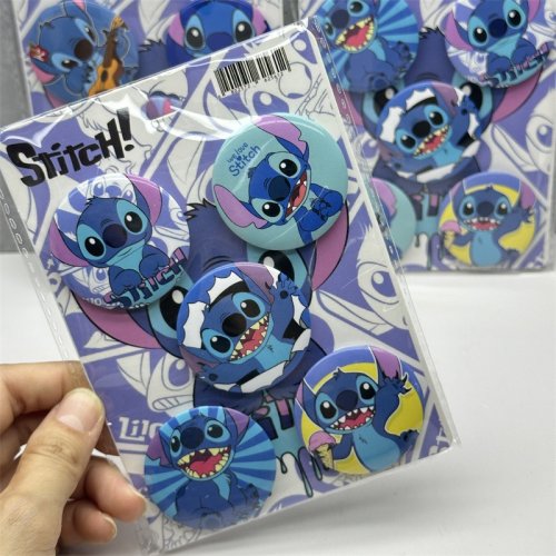 Afbeelding van 5 stuks willekeurige Disney Lilo & Stitch bar badge, 44 mm broche voor kinderen, DIY decoratie, feestartikel en verjaardagscadeau