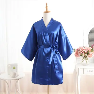 Image de Robe de Mariée Courte Satin Rose - Kimono Sexy & Élégant