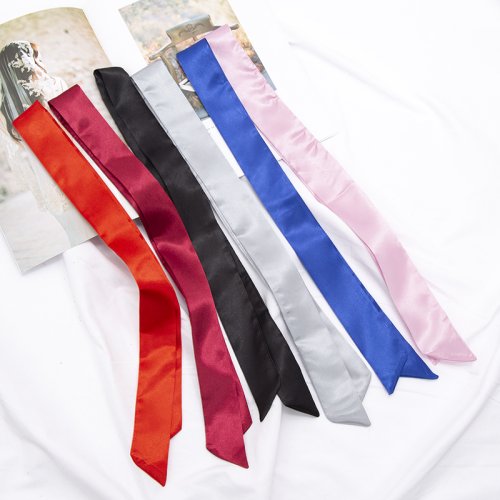 Imagen de Bufanda Larga Multifuncional de Satén para Mujer - Accesorio Elegante con Diseño de Diadema y Corbata para el Cuello
