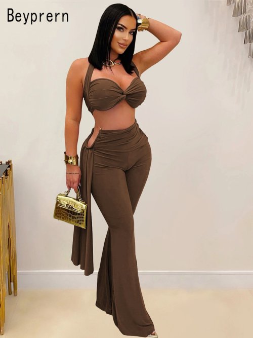 Imagen de Conjunto de Chándal de Moda para Mujer con Top Corto de Corte Asimétrico y Pantalones Anchos con Tirantes Largos, Estilo Metalizado Fruncido Ideal para Noches Elegantes