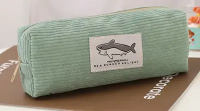 Image de Trousse Kawaii Requin Mignon - Velours Côtelé