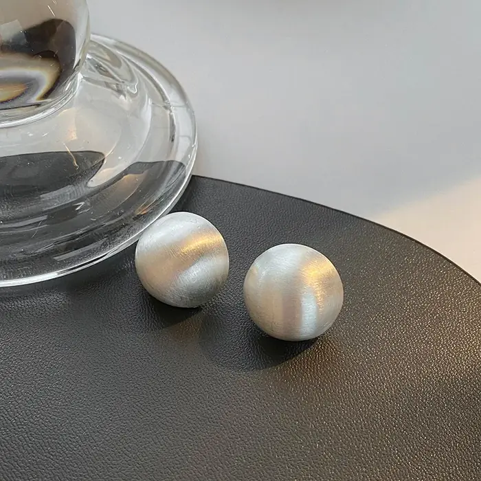 Image de Boucles d'oreilles rondes mates tendance coréenne