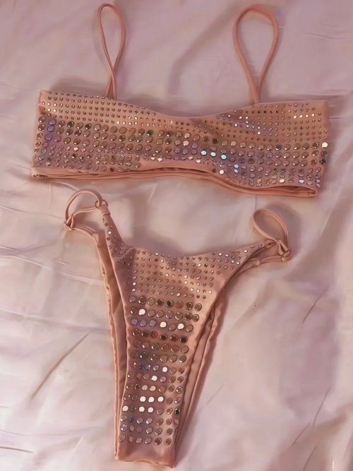 Image of Elegant Shiny Floral Bikini Set for Women – Push-Up Bandeau Swimwear with Sexy Diamond Design, Perfect Beachwear for Summer Vibes