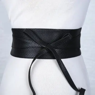 Image de Ceinture de Luxe en Cuir avec Nœud Papillon