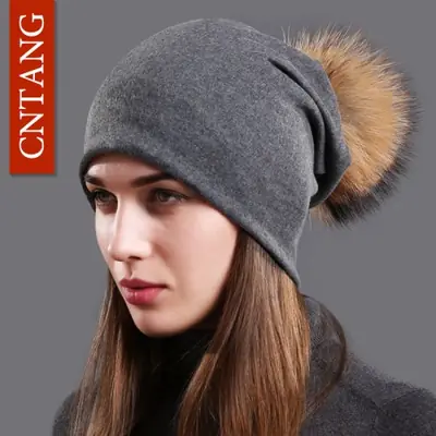 Image de Bonnet Femme Fourrure de Ratoune Pompon - Hiver Chaud & Mode