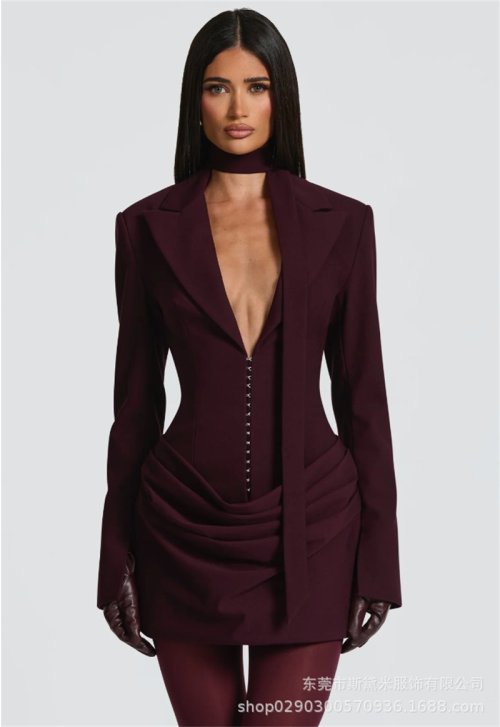 Imagen de Elegante Vestido Corto de Fiesta con Chaqueta Blazer para Mujer - Diseño Sexy con Cuello en V, Volantes y Raya Trasera