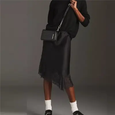 Image de Jupe Vintage Asymétrique Satin & Dentelle - Style Y2K