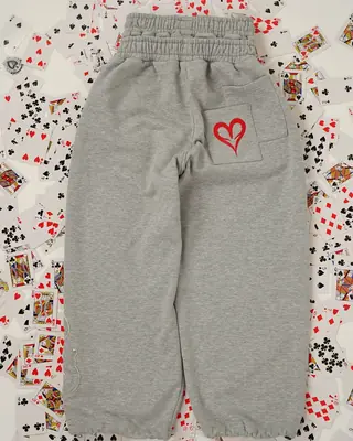 Image de Pantalon de Sport Homme Gris Motif Poker - Confort & Style
