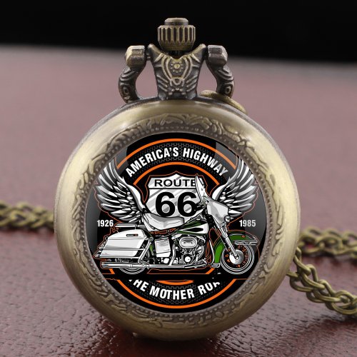 Image de Montre de Poche Vintage avec Dôme en Verre - Style Moto & Chiffres Arabes