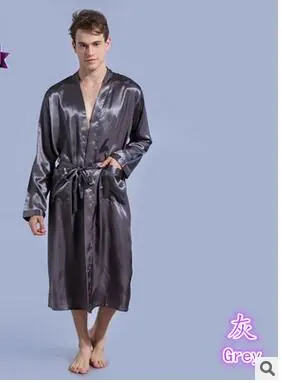 Image de Peignoir Homme Satin Long - Confort & Style