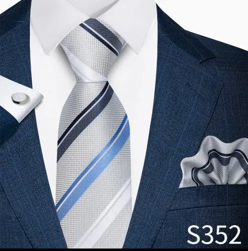 S352