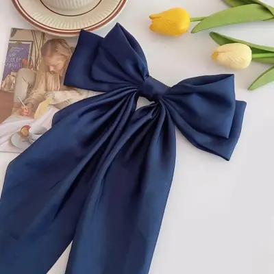 Image de Pince à Cheveux Élégante avec Grand Nœud en Satin