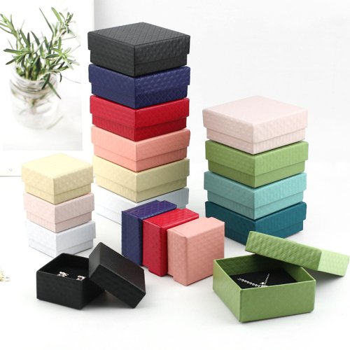 Afbeelding van Elegante Sieraden Doos – 5x5x3 cm, Zwarte Spons Case voor Ringen & Oorbellen