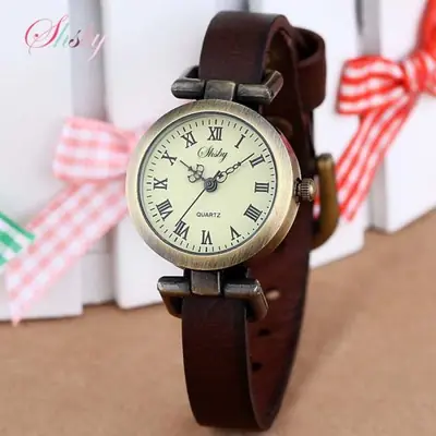 Image de Montre Vintage Femme en Cuir - Style Roma Élégant