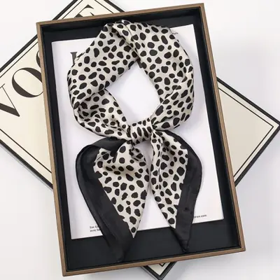 Foulard Satiné Élégant pour Femmes - Hijab & Châle Mode 2024