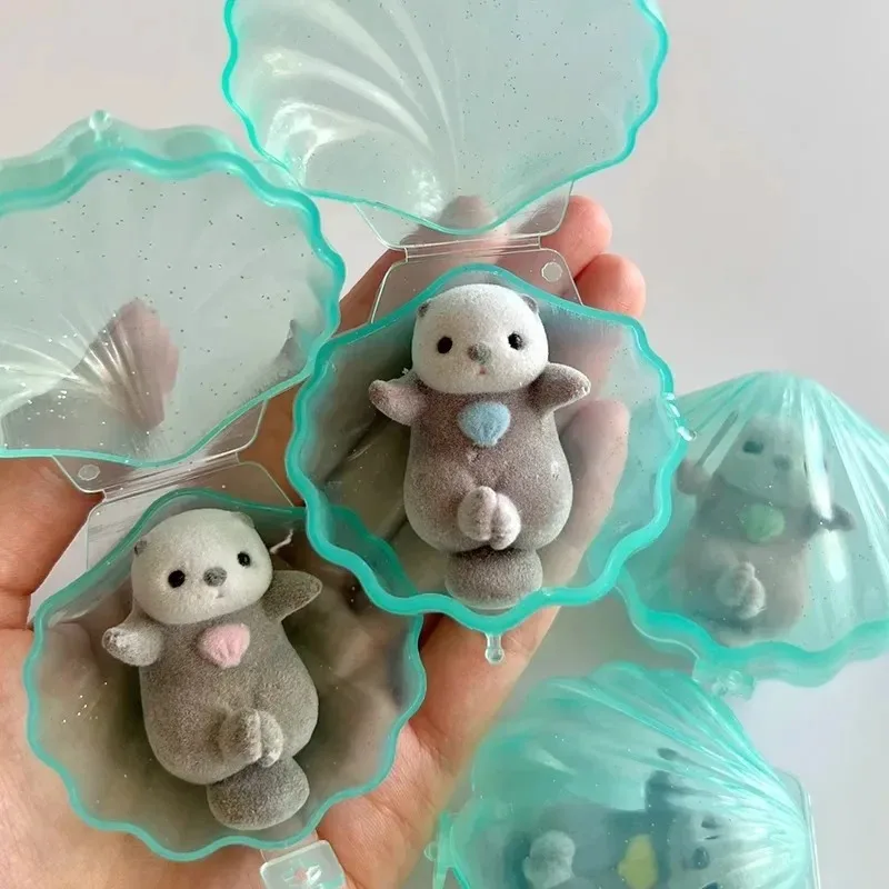Afbeelding van Kawaii Otter Gashapon Capsule Speelgoed – Hand in Hand Dierenfiguren, Mini Actiefiguren voor Kinderen, Decoratieve Collectie voor Bureau en Kamer