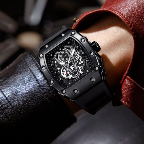 Immagine di Orologio Sportivo Uomo a Forma di Botte di Vino - Stile Unico e Moderno
