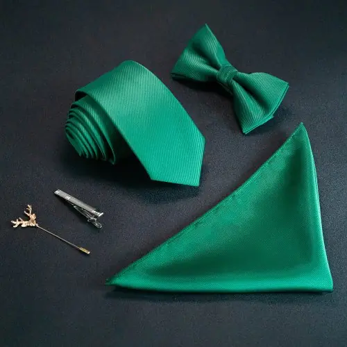Image de Cravate Homme Soie Uni - Ensemble Élégant pour Mariage & Affaires