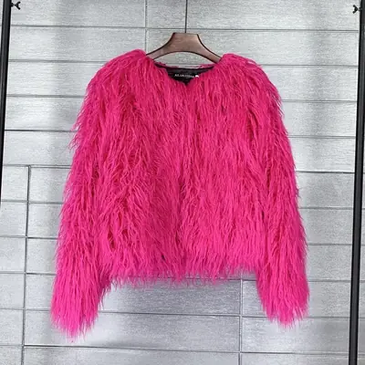 Image de Combinaison en Fausse Fourrure Hiver - Chaud & Tendance