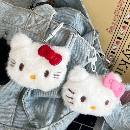 Imagen de Llaveros de Felpa Grandes para Niñas, Adornos Invernales Suaves y Divertidos con Diseño de Animales, Perfectos como Regalos o Accesorios para Ropa