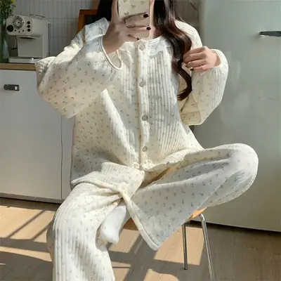 Image de Pyjama Floral Hiver Femme - Ensemble 2 Pièces Doux & Chaud