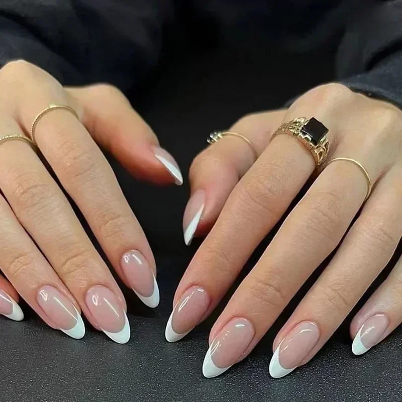 Afbeelding van Natuurlijke Franse Kunstnagels met Amandelvorm en Witte Rand – 24 Stuks Roze Stiletto Nageltips met Lijm voor Eenvoudige Toepassing