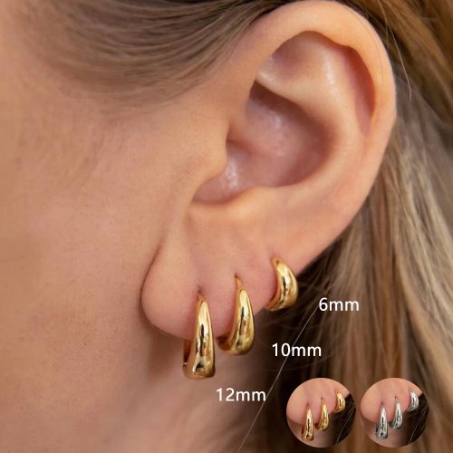 Afbeelding van 2 stuks minimalistische roestvrij staal huggie oorringen in goudkleur, kleine ronde cirkelvormige oorbellen van 6, 10 en 12 mm, unisex punk rock sieraden voor mannen en vrouwen