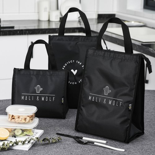 Immagine di Borsa per il pranzo isolata in stile contratto Borsa Bento durevole Borsa per il pranzo con isolamento termico Borsa termica per il pranzo Contenitore per il pranzo